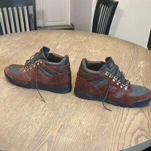size 12 rainer new balance boots. waterresist/ custom $20 insole
